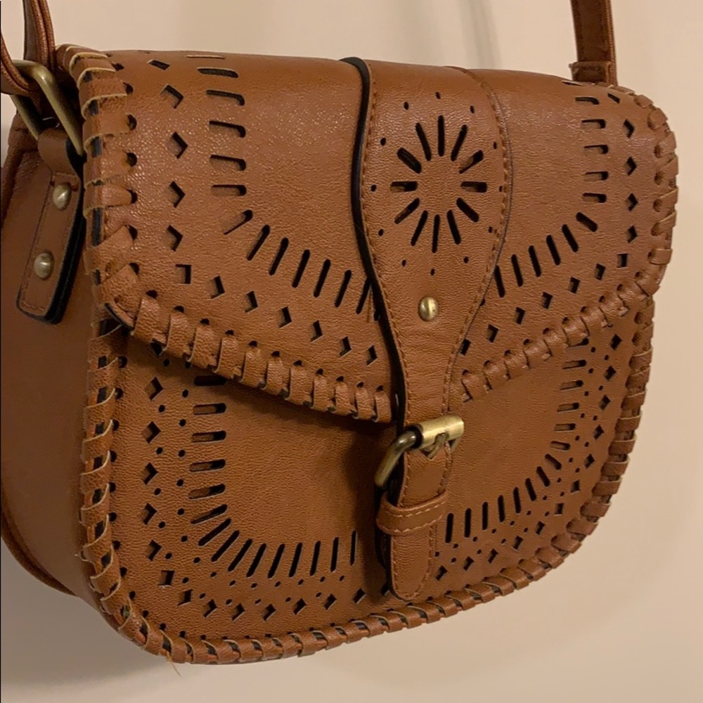 Francesca’s Crossbody Saddle Bag